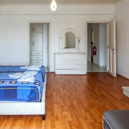 Villa Vparaskevi *