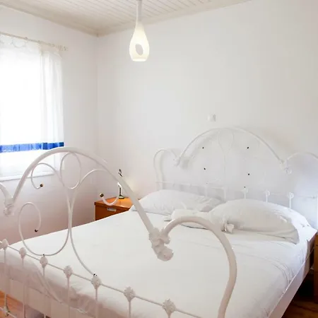 Vila Vparaskevi