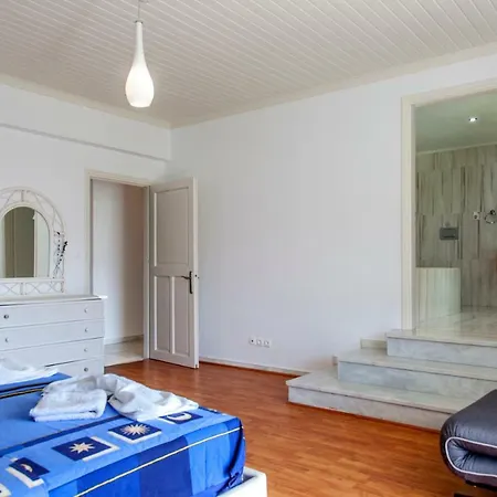 Vila Vparaskevi