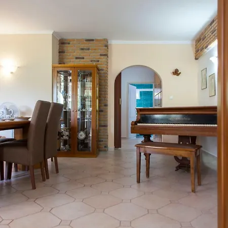 Vparaskevi Vila Nydri (Lefkada)
